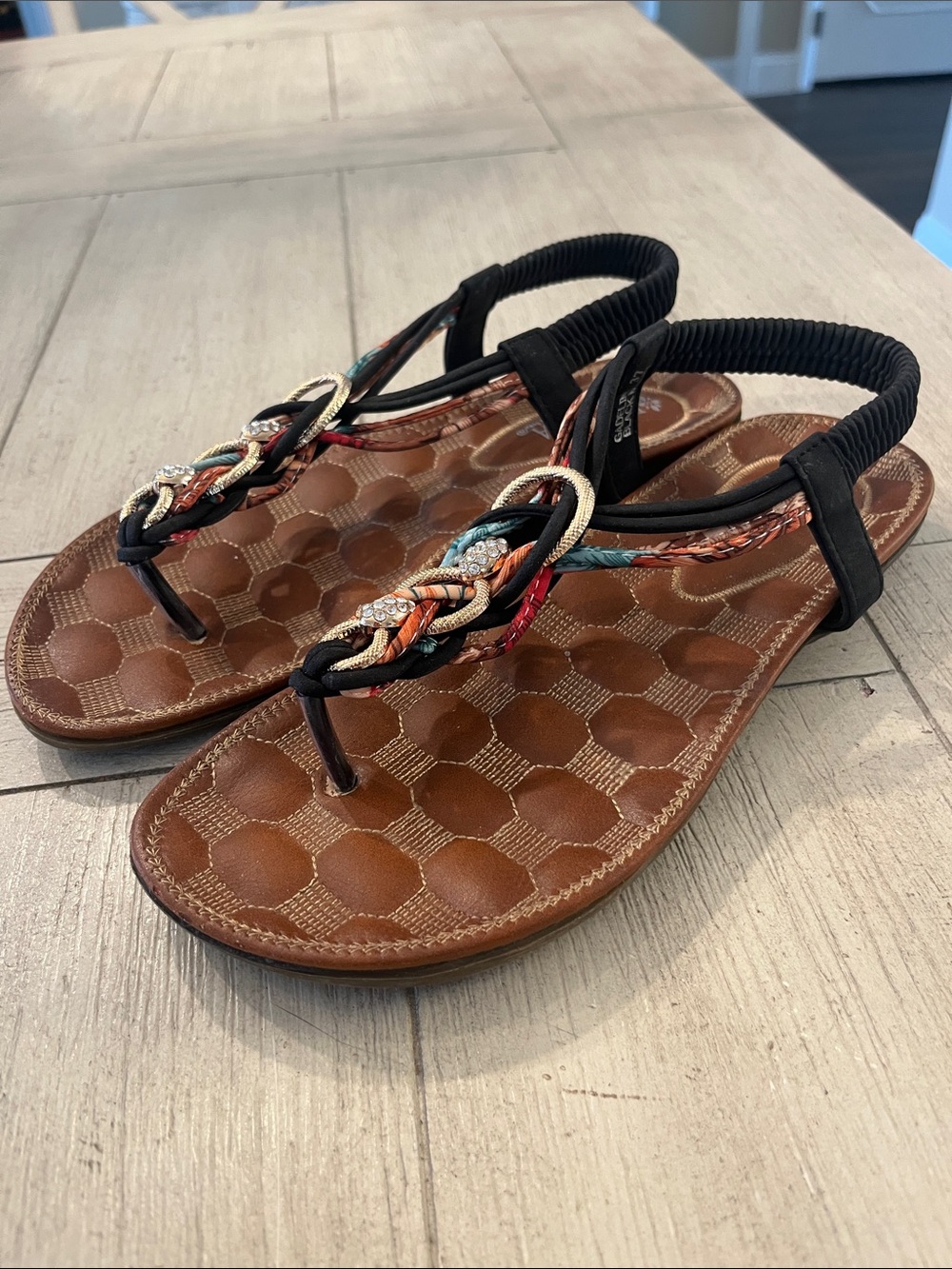 Braided Multicolor Thong Sandals in Brown with Elastic Back Strap